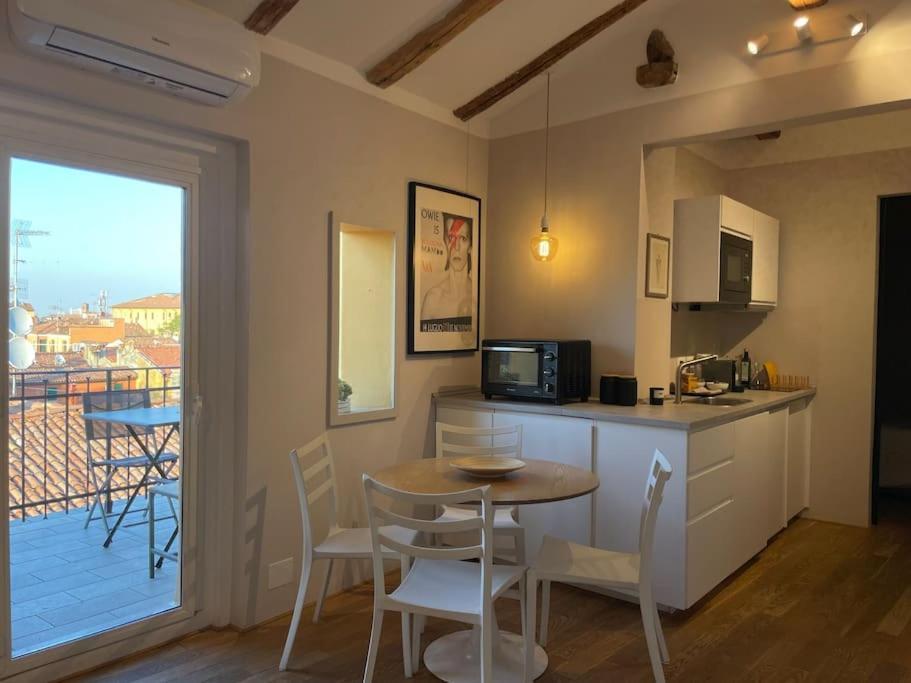 Romantic Attic Room With Panoramic View Bologna Luaran gambar