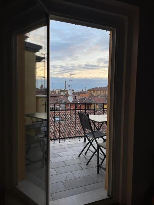 Romantic Attic Room With Panoramic View Bologna Luaran gambar