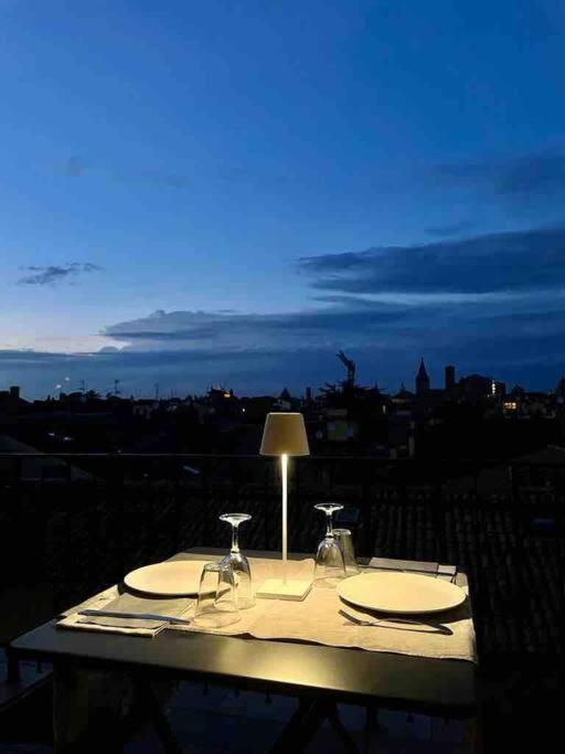 Romantic Attic Room With Panoramic View Bologna Luaran gambar